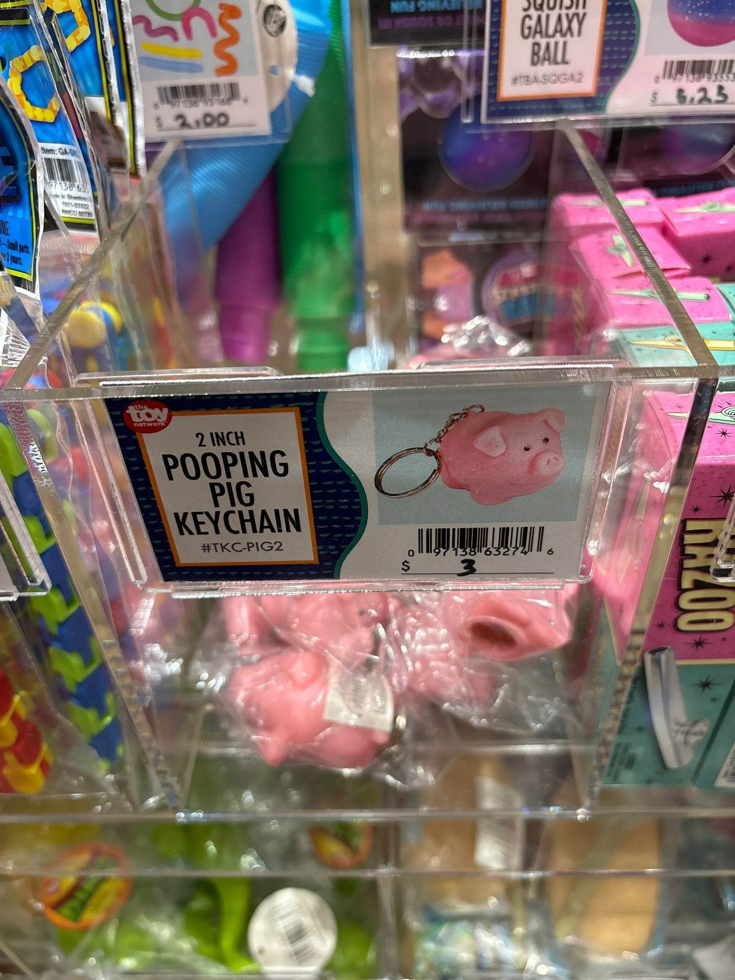Pooping Pig Keychain - The Toy Network