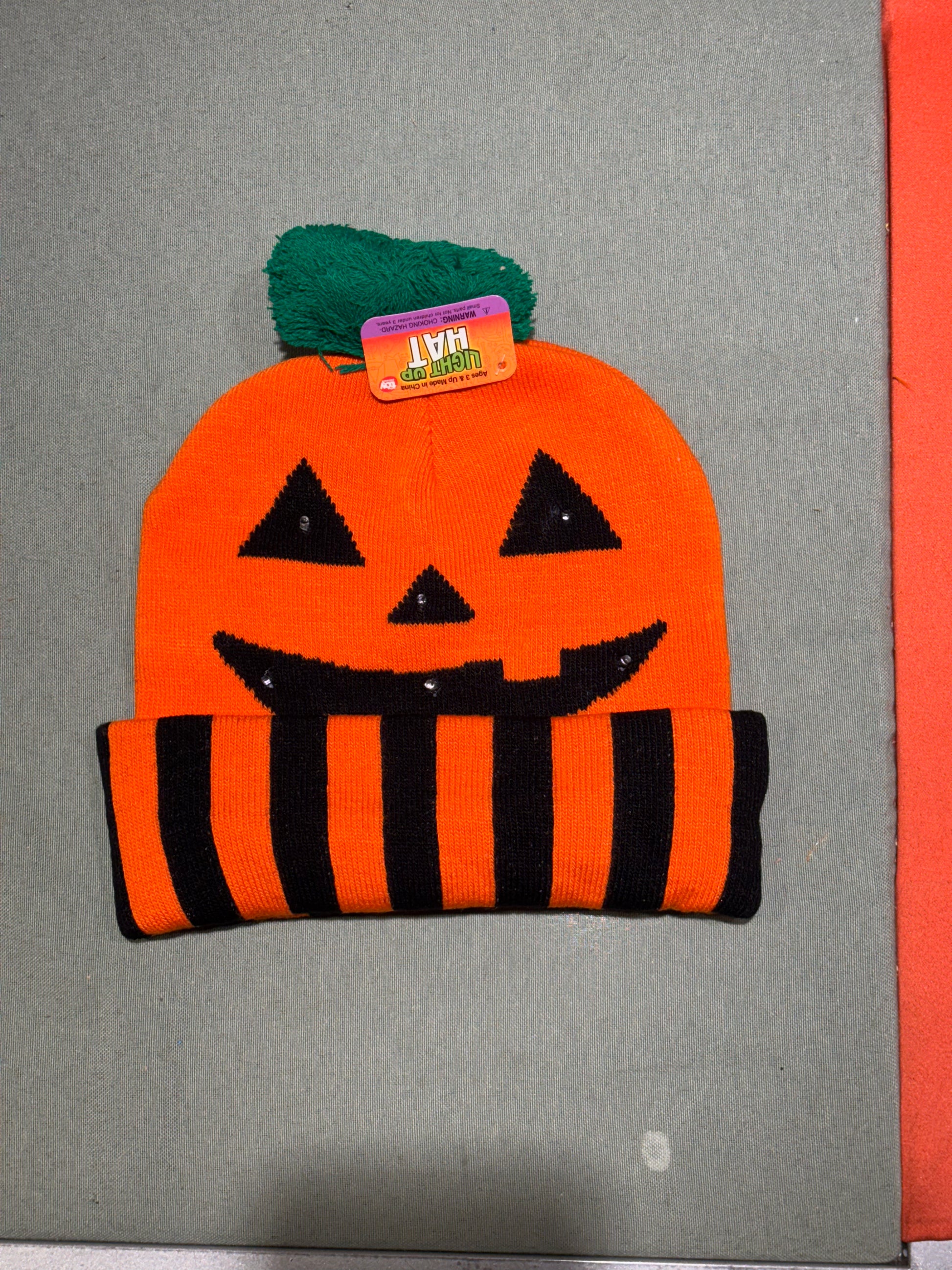 Light-Up Beanie Hat - The Toy Network